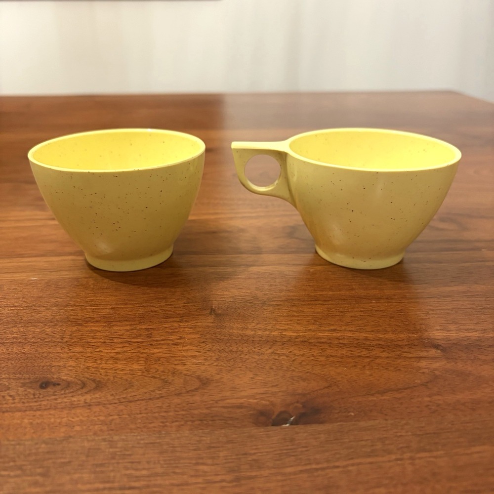 Vintage Debonaire Melmac Cups Yellow Speckled Coffee Tea Mugs Set of 2